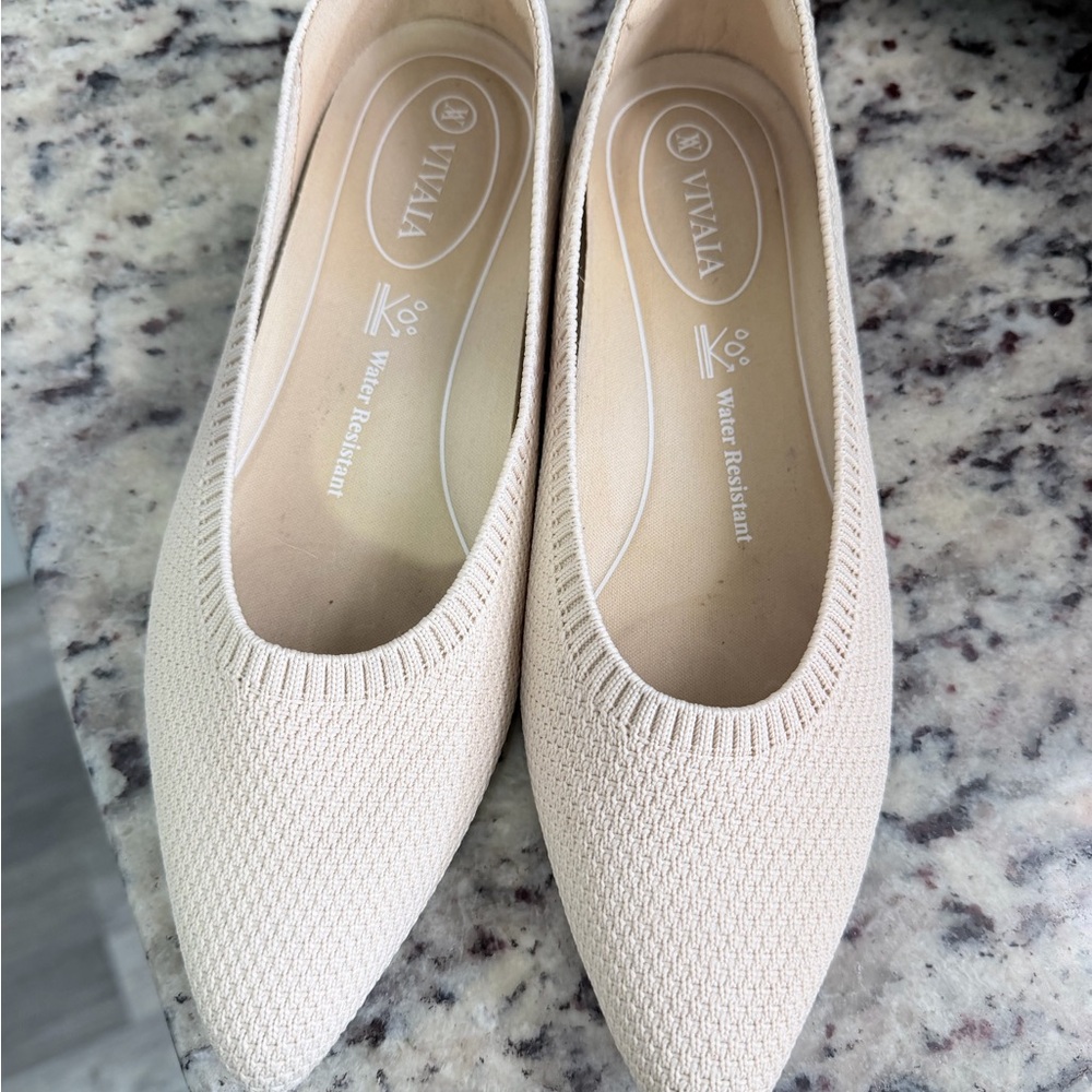 Women’s Cream Knit Pointed-Toe Flats